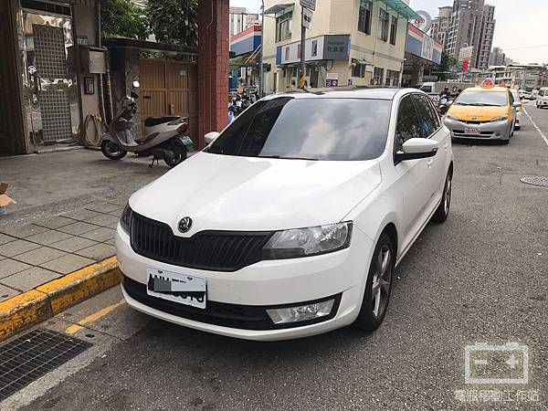 RAPID怠速熄火電瓶.jpg RAPID怠速熄火電瓶.jpg