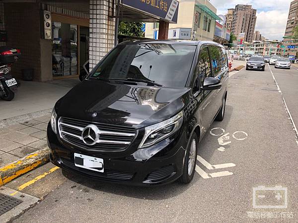 賓士V250d電瓶更換.jpg 賓士V250d電瓶更換.jpg