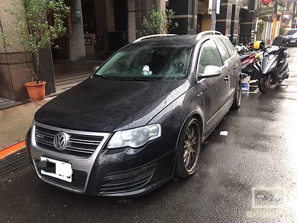 2010passat36電瓶更換.jpg 2010passat36電瓶更換.jpg