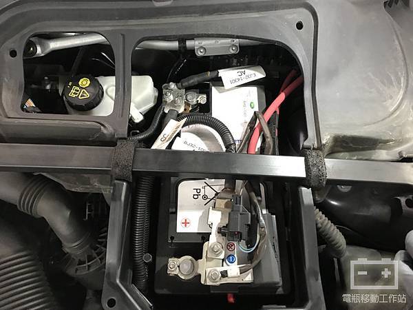 LANDROVER路虎原廠80AGM華達.jpg LANDROVER路虎原廠80AGM華達.jpg