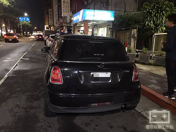 mini電瓶更換.jpg mini電瓶更換.jpg