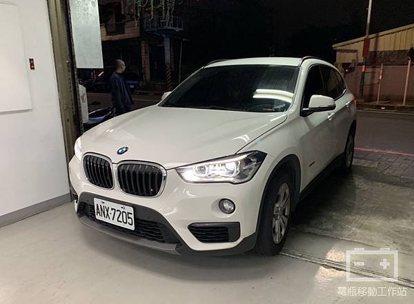 BMW2016X1電瓶.jpg