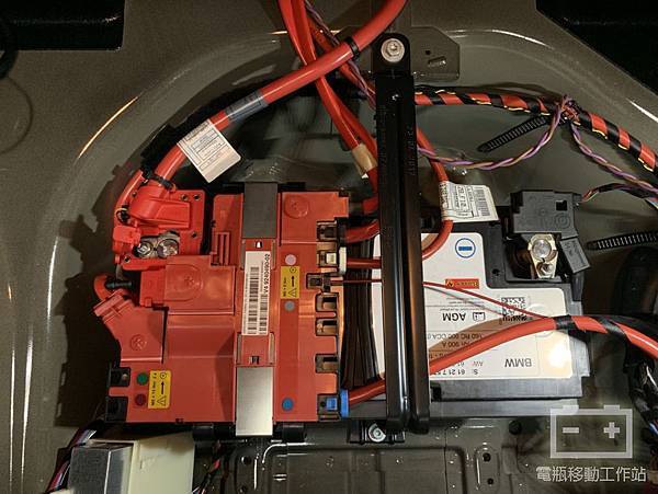 BMW90AGM.jpg BMW90AGM.jpg