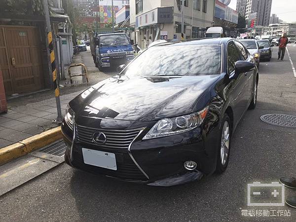 LEXUS凌志ES300h電瓶更換.jpg LEXUS凌志ES300h電瓶更換.jpg