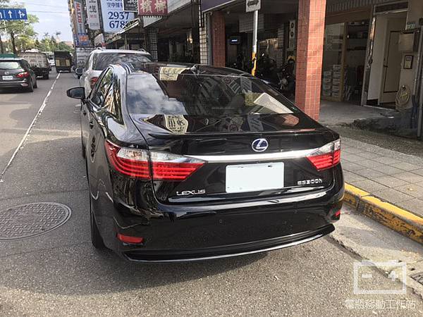 ES300h輔助電瓶更換.jpg ES300h輔助電瓶更換.jpg