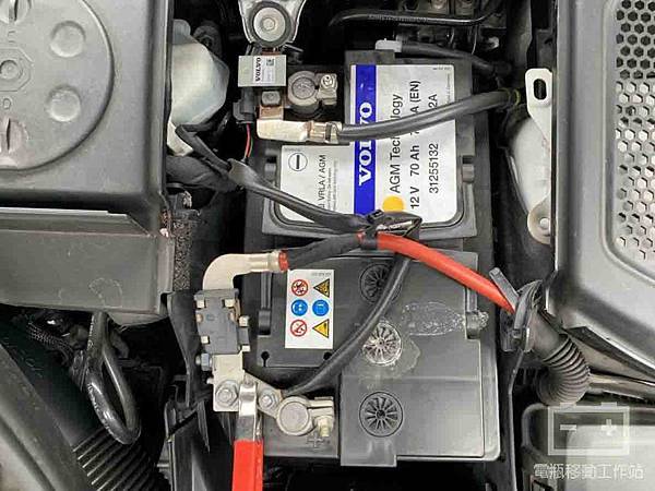 XC60原廠電瓶.jpg XC60原廠電瓶.jpg