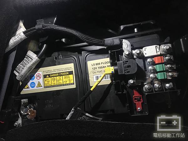 瑪莎拉蒂原廠電瓶.jpg 瑪莎拉蒂原廠電瓶.jpg