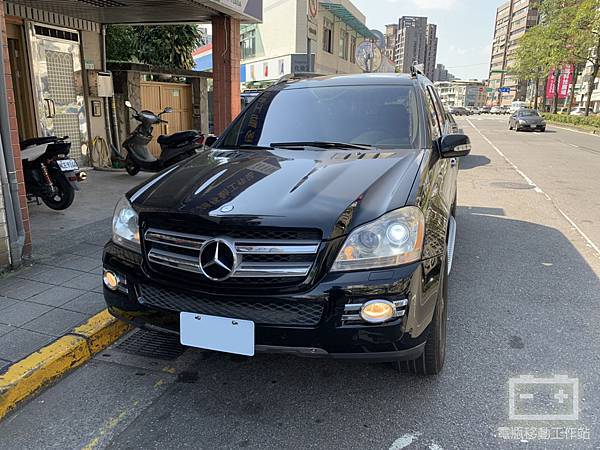 賓士GL450電瓶更換.jpg 賓士GL450電瓶更換.jpg