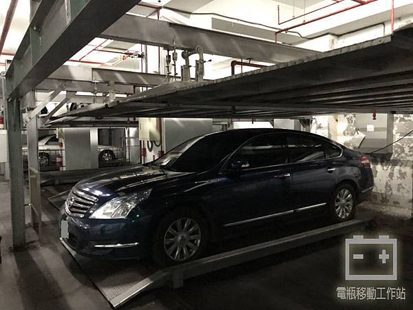 裕隆 TEANA 沒電發不動 救車.jpg 裕隆 TEANA 沒電發不動 救車.jpg