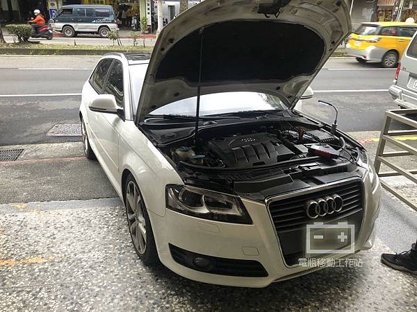 AUDI.jpg AUDI.jpg