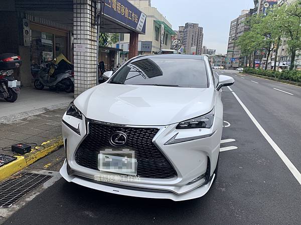 LEXUS.jpg