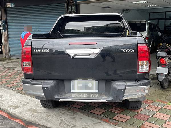 HILUX.jpg