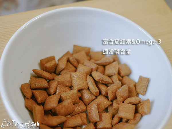 ROYAL CANIN 法國皇家 老貓專用乾糧A30+12、濕糧A30+12W開箱 (7).jpg
