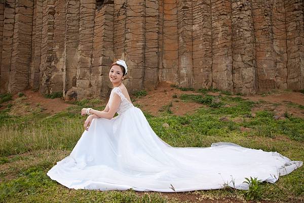 澎湖旅拍婚紗-小資省錢-自助diy婚紗照-白紗禮服+玄武岩 Pre-Wedding photo