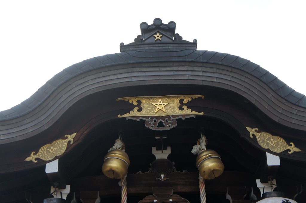 安倍晴明與五芒星的庇佑 由內至外隨處可見的五芒星