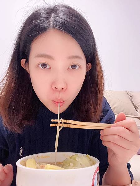 【好市多 拉麵評價 】燃太郎辣拉麵-湯拉麵控看過來 豚骨濃 【好市多 拉麵評價 】燃太郎辣拉麵-湯拉麵控看過來 豚骨濃