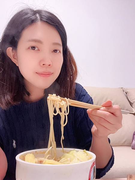 【好市多 拉麵評價 】燃太郎辣拉麵-湯拉麵控看過來 豚骨濃 【好市多 拉麵評價 】燃太郎辣拉麵-湯拉麵控看過來 豚骨濃