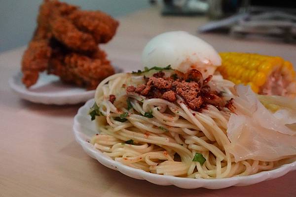 【三上食樂(健司) x 燃太郎辣拉麵(乾)】燃太郎乾拉麵 煮