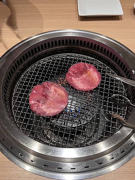 【日本福岡。輕遊行】性價比最高的燒肉店 國產牛吃到飽 ワンカ 【日本福岡。輕遊行】性價比最高的燒肉店 國產牛吃到飽 ワンカ