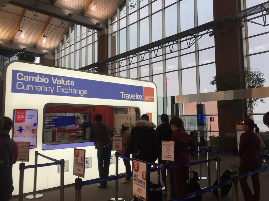 靴子国意外之旅_威尼斯马可波罗机场退税step