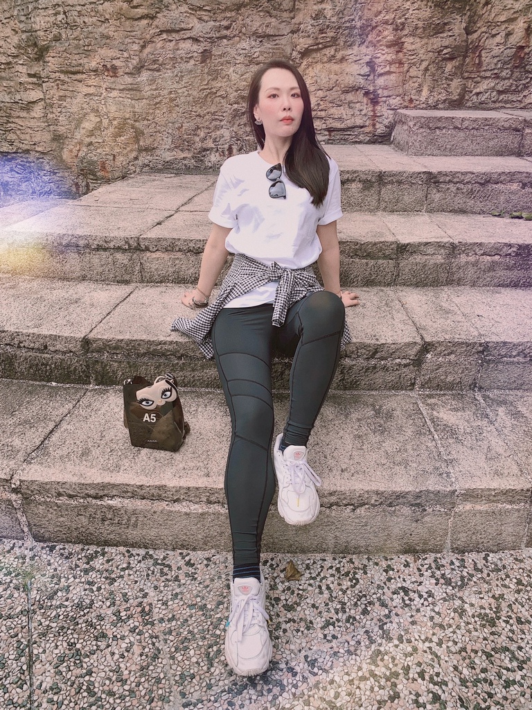 DIOR J%5CADIOR复古耳钉.jpg