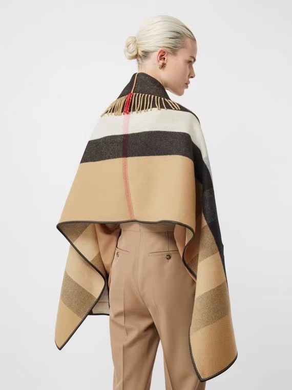 代购Burberry披肩07.jpg
