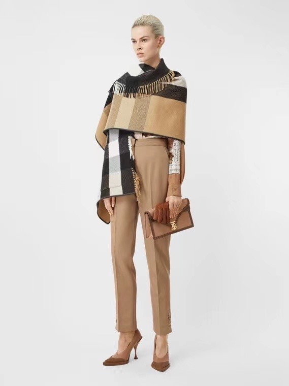 代购Burberry披肩09.jpg