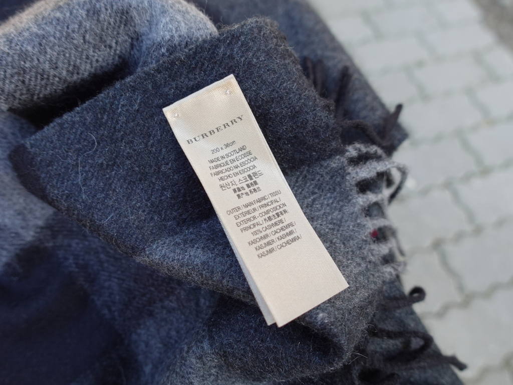 Burberry围巾02.JPG