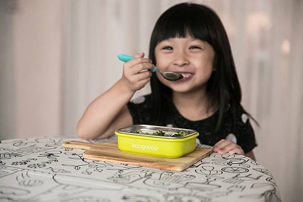 Moek-42.jpg Moek-42.jpg