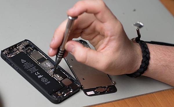 iphone-repair.jpg