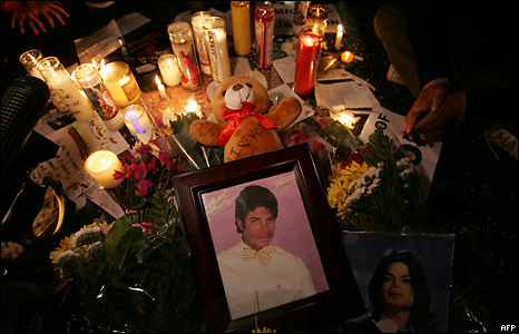 michael%20jackson%20memorial.jpg