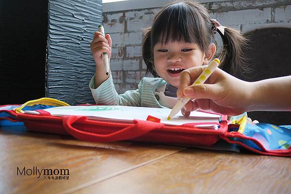 義大利giotto Bebe幼兒超軟黏土 2歲就可以玩的黏土 小麥麩天然成分 不含染色劑 莫莉媽咪育兒日記 痞客邦