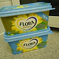 2鎊Flora植物油麵包抹醬兩盒