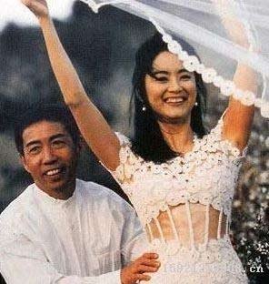 奇怪的結婚照.jpg