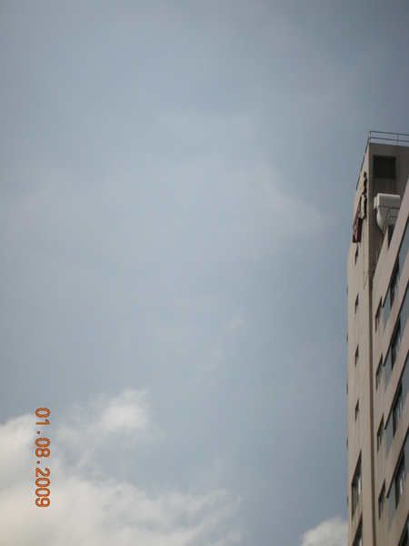 2009香港的天空.JPG