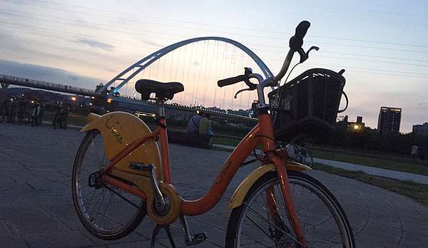 旅遊 新北市 我騎youbike微笑單車 Ubike 下班的日子 騎那麼久了從沒瘦過 20公里 吃 玩 買聚樂部 痞客邦