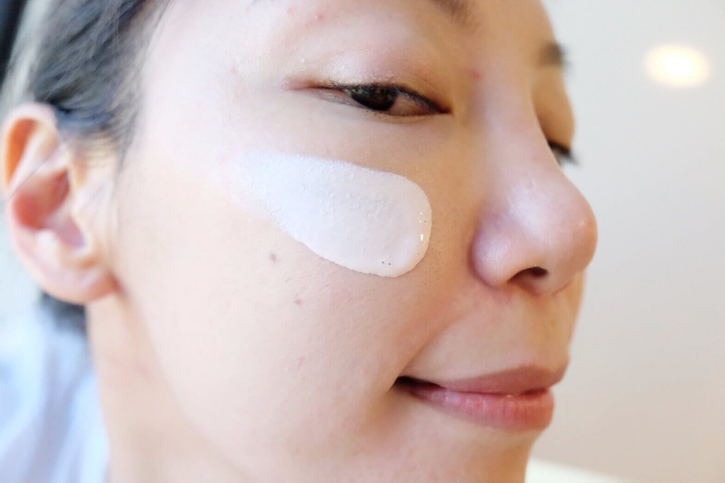 婕洛妮丝抗UV防晒素颜霜SPF25｜上霜不上妆