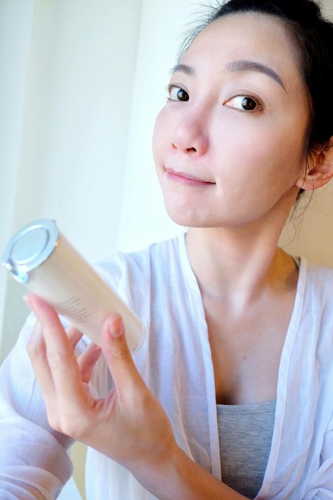 婕洛妮丝抗UV防晒素颜霜SPF25｜上霜不上妆