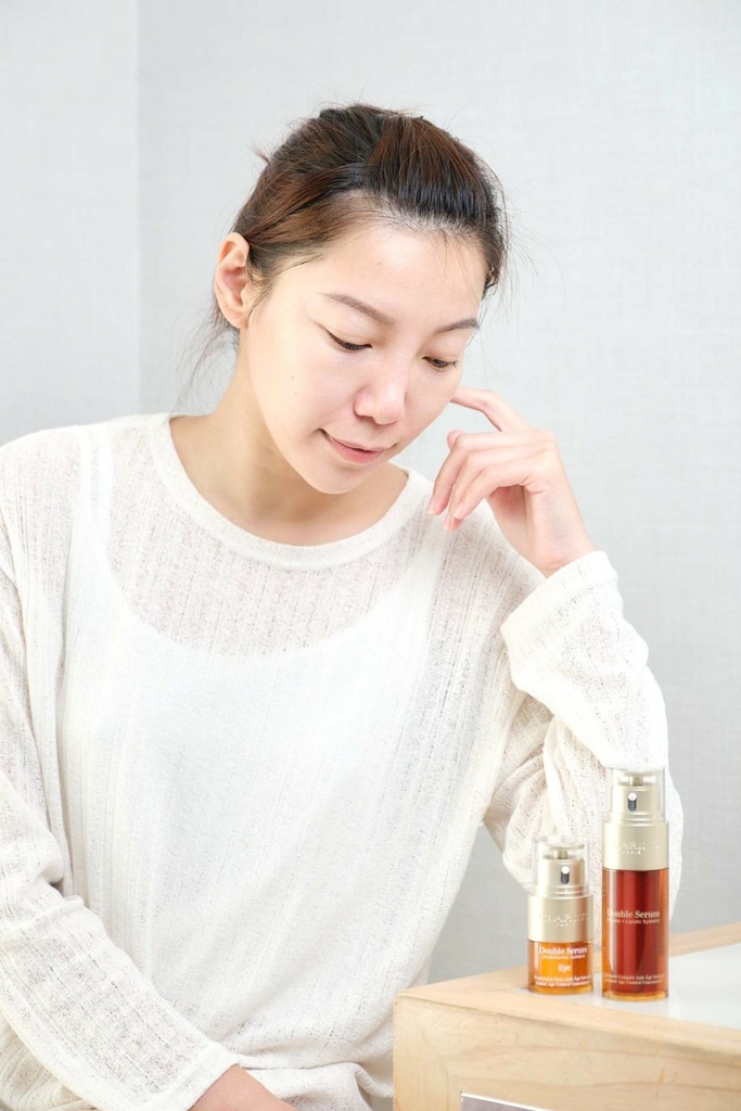 眼霜推荐-黑眼圈改善必看！克兰诗黄金亮眼萃(光圈眼萃)/黄金双激萃/雅诗兰黛小棕瓶/资生堂小红瓶pk专柜保养品推荐
