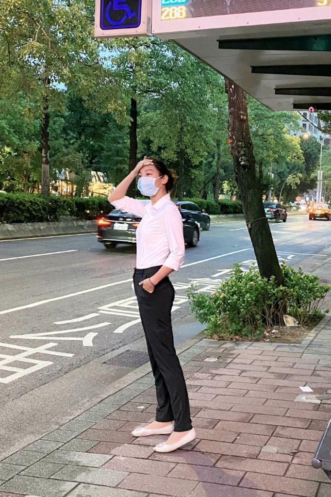 职场穿搭推荐,SIMURGH台湾制造Sù-Si 舒仕装,新鲜人上班穿搭
