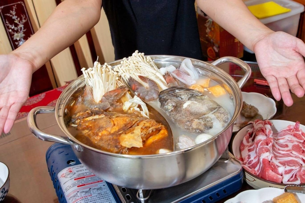 砂鍋魚頭宅配推薦  上海鄉村白燒/紅燒砂鍋魚頭