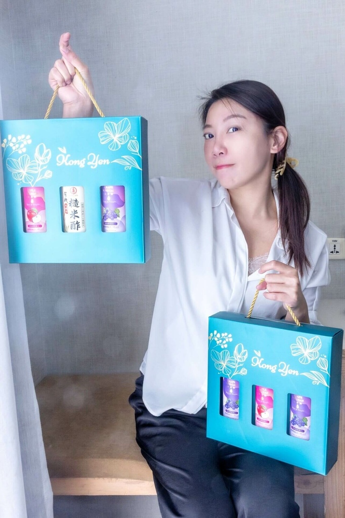 想要高质感赠礼吗？工研酢加了胶原蛋白的萃妍水果醋，酸甜美味让