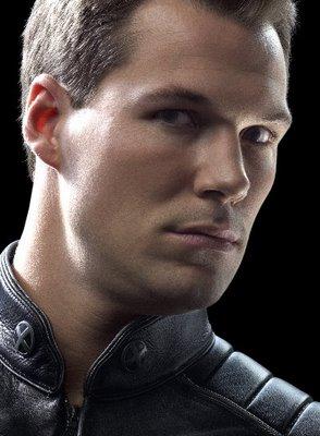 new moon-Daniel Cudmore (Felix)