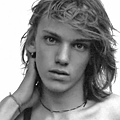 new moon-Jamie Campbell Bower-Caius