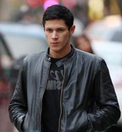 new moon-Alex Meraz-Paul