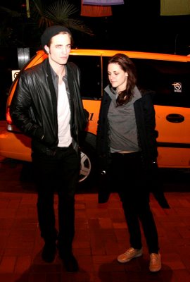 20090418-Robert Pattinson in Metropole18.jpg