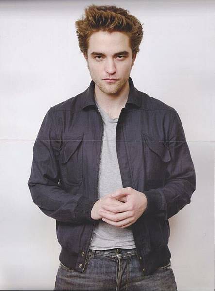 Robert Pattinson-Japan Magazine-02.jpg