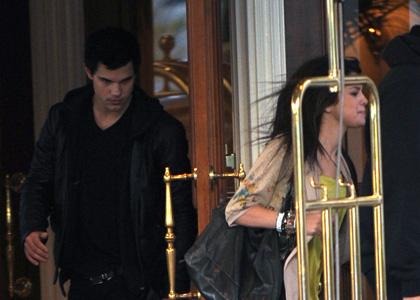 20090512-Taylor & Selena Gomez 又一次午餐聚會02.jpg