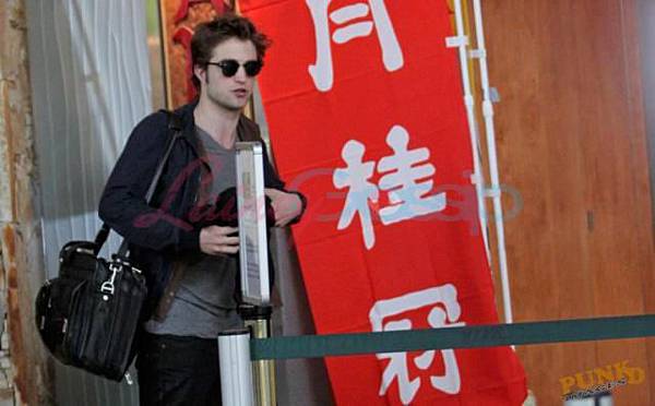 20090517-Rob-leaving Vancouver-25.jpg