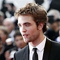 20090520-Robert Pattinson on the Red-01 Carpet.jpg